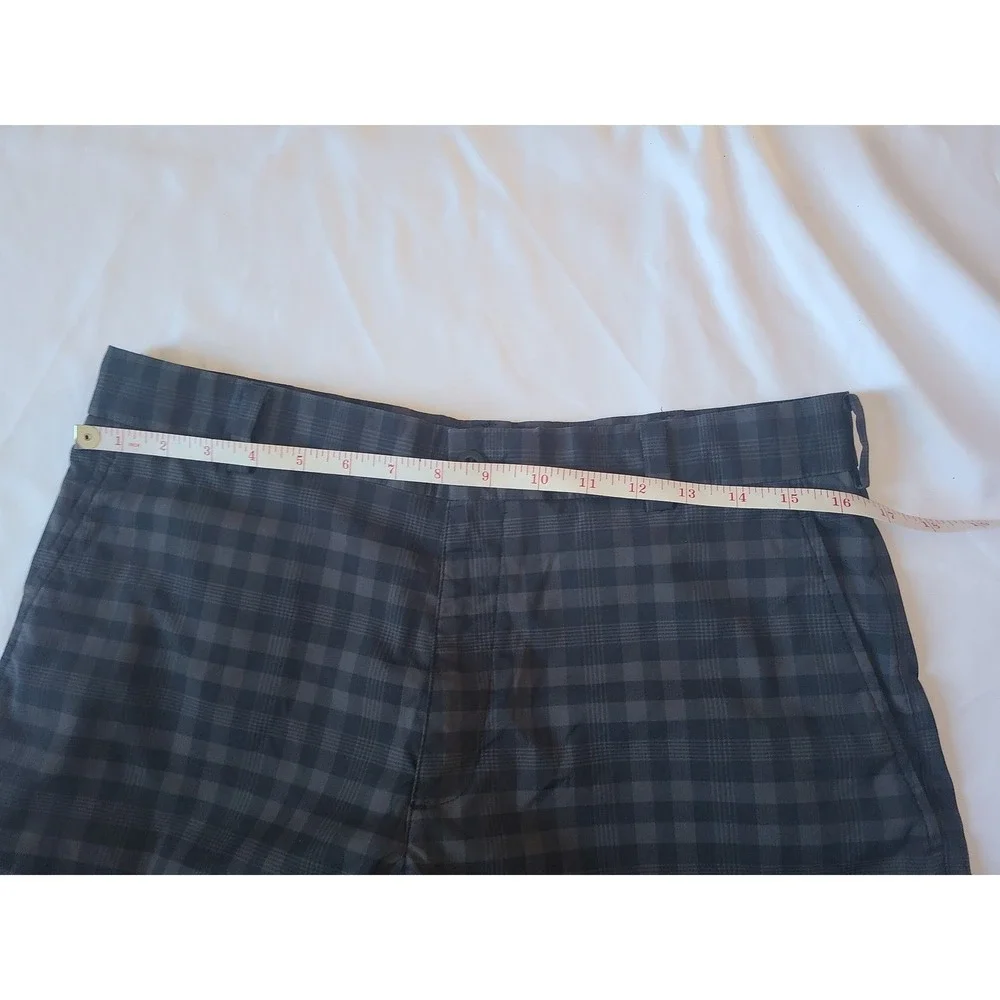 Nike Golf Dri Fit Plaid Shorts Mens Size 32 Grey Lightweight Performance